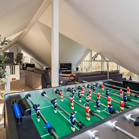 8 Person Holiday In Bogense