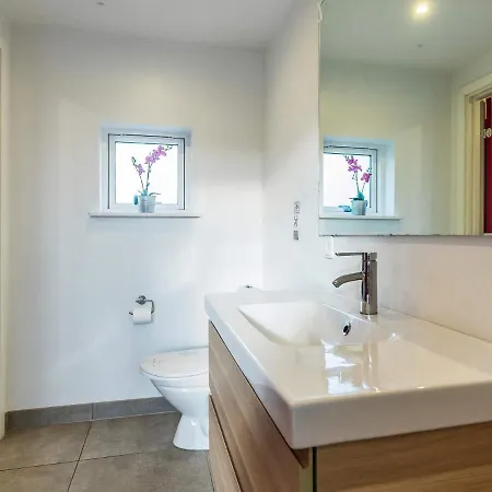 8 Person Holiday In Nyaraló